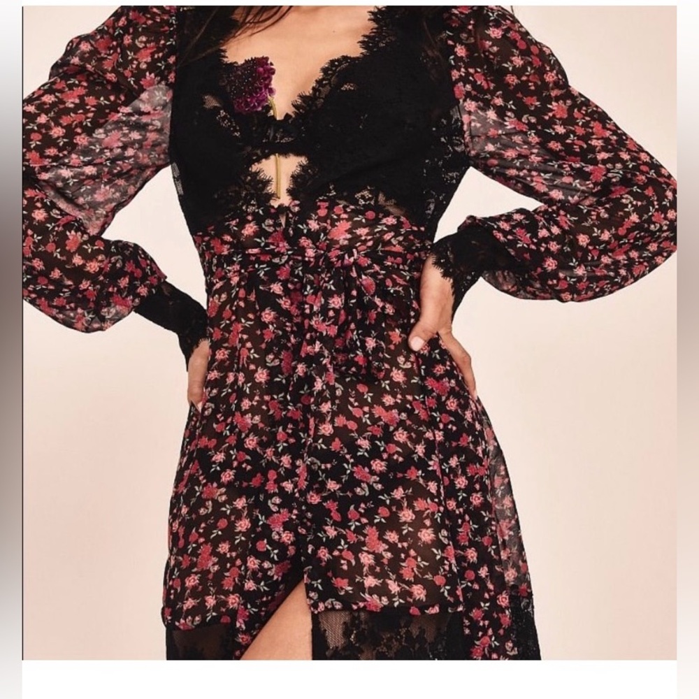 For love and lemons robe